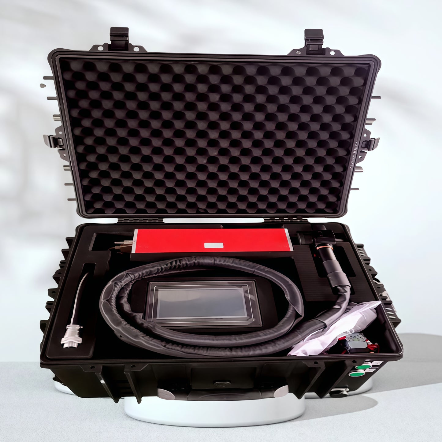 Máquina de limpieza láser tipo equipaje FIYID 200W 300W, limpiador removedor de óxido para productos de caucho, aleaciones de acero, productos de aluminio y otros metales.